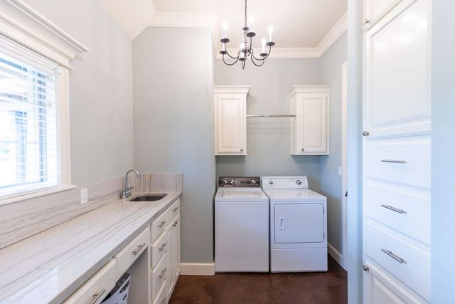8112 N 72nd East Avenue, Owasso, OK 74055