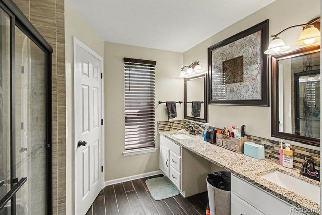 956 Callaway Court, Howell, MI 48843