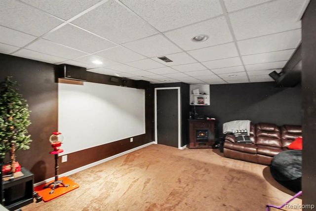 956 Callaway Court, Howell, MI 48843