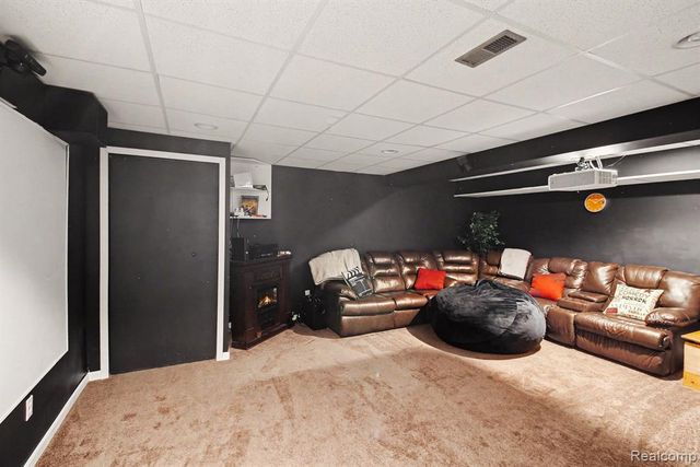 956 Callaway Court, Howell, MI 48843