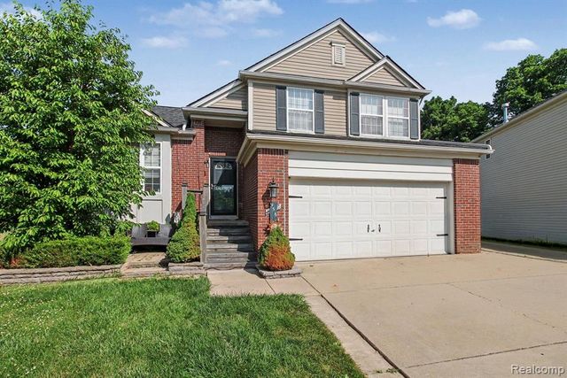 956 Callaway Court, Howell, MI 48843