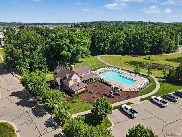 956 Callaway Court, Howell, MI 48843