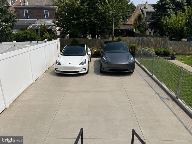 824 INDIANA AVE, Trenton, NJ 08638