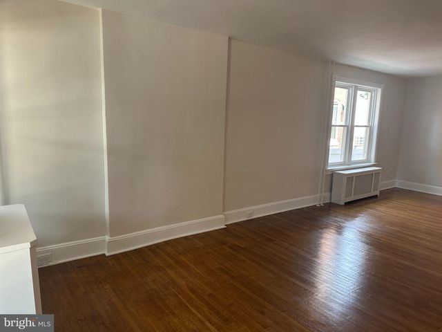824 INDIANA AVE, Trenton, NJ 08638