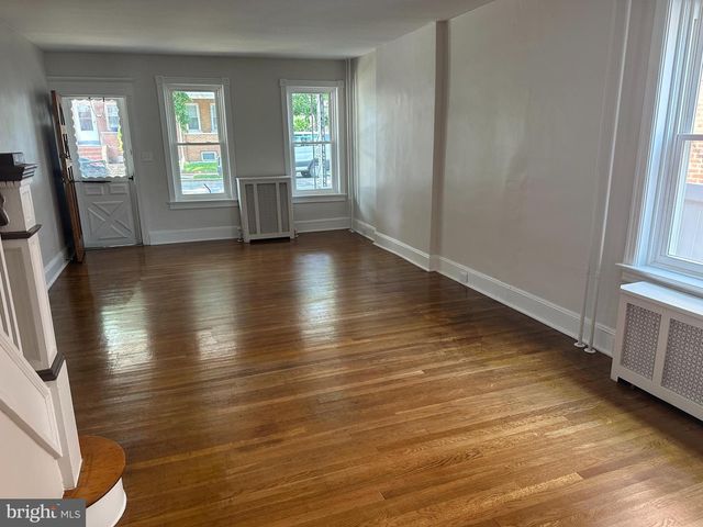 824 INDIANA AVE, Trenton, NJ 08638