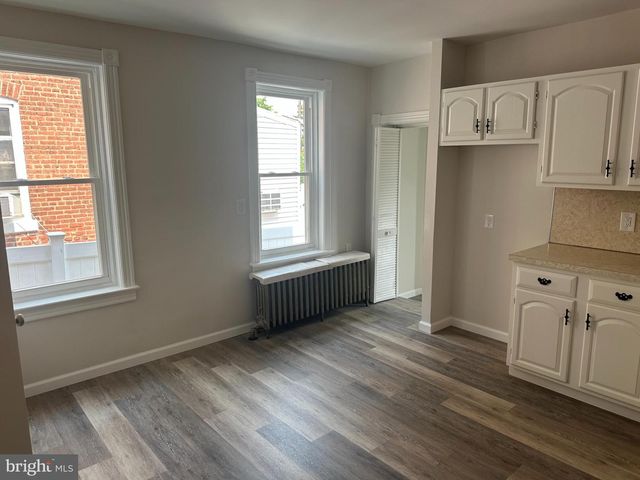 824 INDIANA AVE, Trenton, NJ 08638