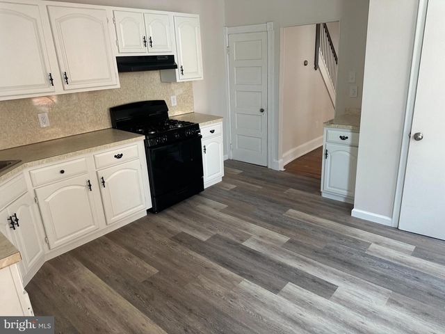 824 INDIANA AVE, Trenton, NJ 08638