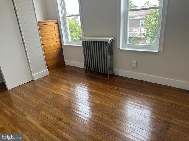 824 INDIANA AVE, Trenton, NJ 08638