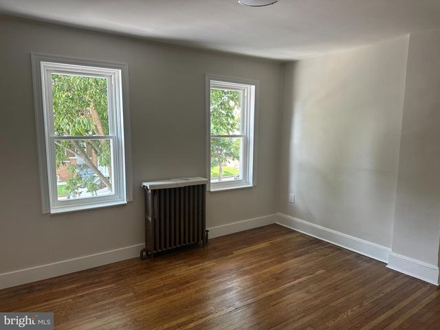 824 INDIANA AVE, Trenton, NJ 08638