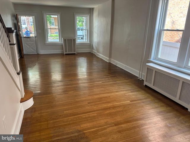 824 INDIANA AVE, Trenton, NJ 08638
