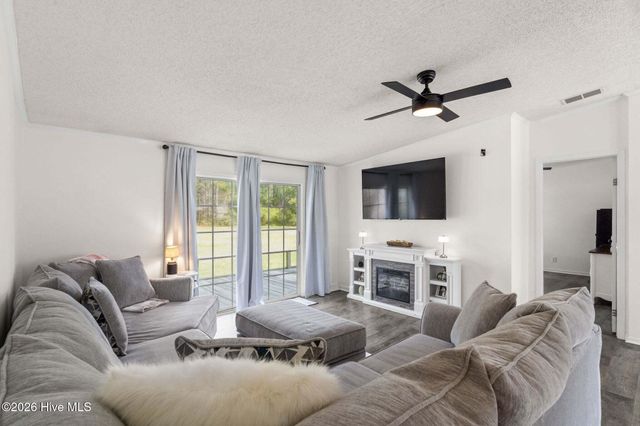 5689 Maple Street NE, Winnabow, NC 28479