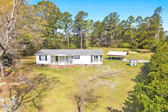 5689 Maple Street NE, Winnabow, NC 28479
