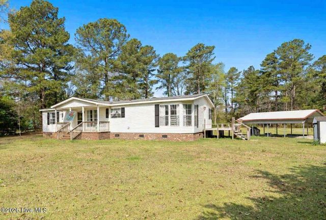 5689 Maple Street NE, Winnabow, NC 28479
