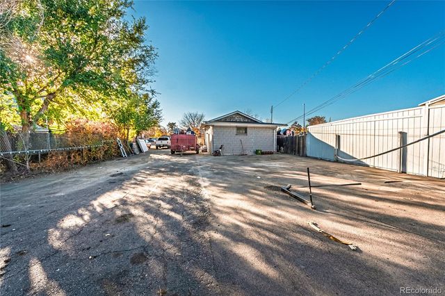2532 S Broadway, Denver, CO 80210
