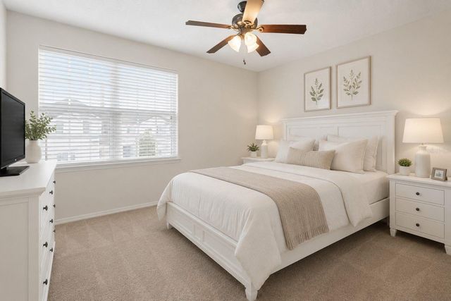 4751 WHITE SANDERLING COURT, Tampa, FL 33619