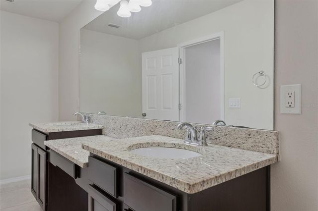 4751 WHITE SANDERLING COURT, Tampa, FL 33619