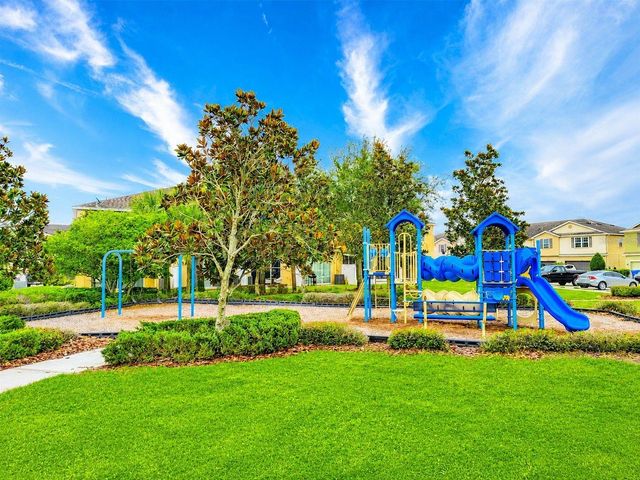 4751 WHITE SANDERLING COURT, Tampa, FL 33619