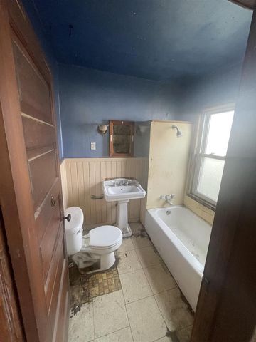 310 DOTY STREET, Fond Du Lac, WI 54935