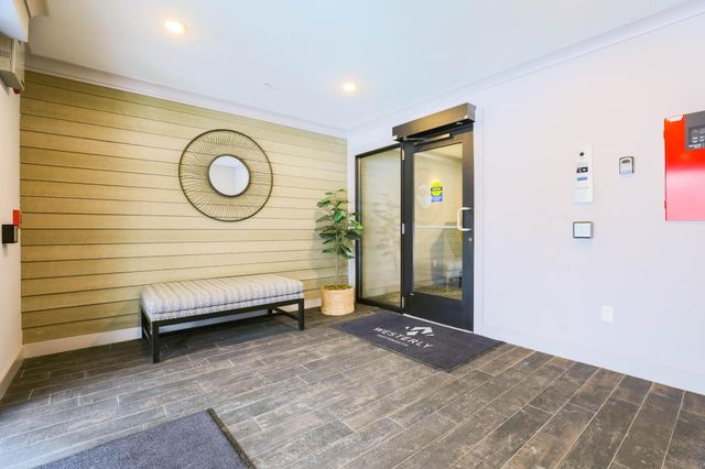 2075 Lafayette Rd Unit A18, Portsmouth, NH 03801