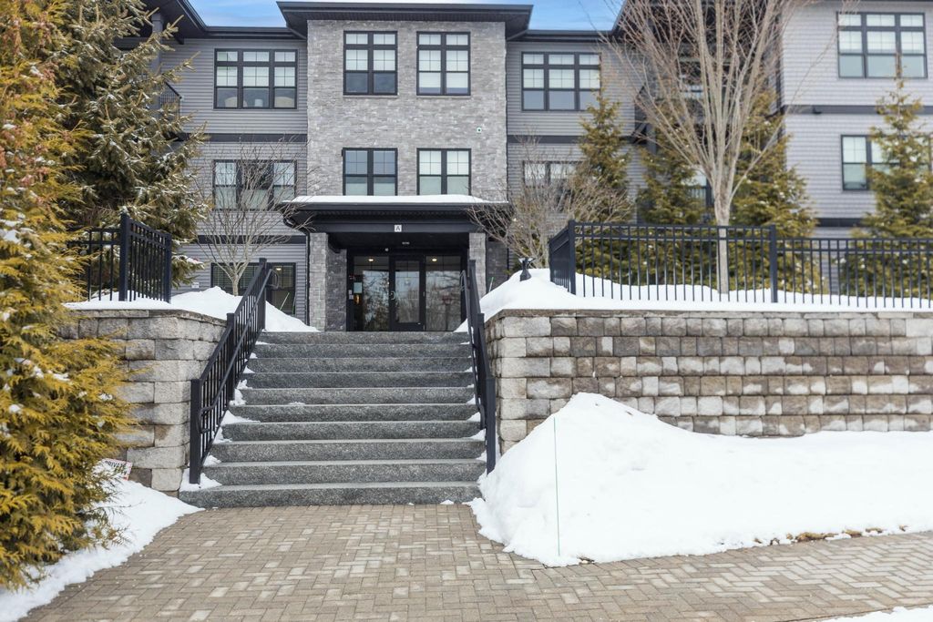 2075 Lafayette Rd Unit A18, Portsmouth, NH 03801