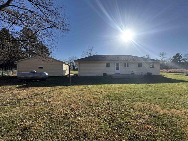 S4603A Raven Acres Drive, Baraboo, WI 53913