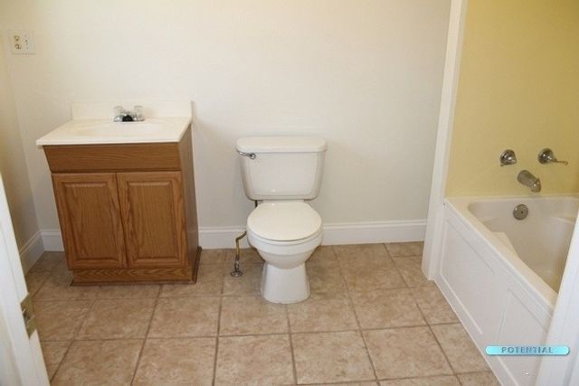 222 James E Wolfe St, Tarentum, PA 15084