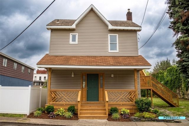222 James E Wolfe St, Tarentum, PA 15084