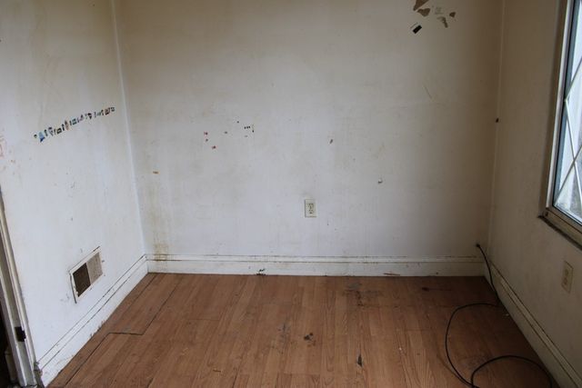 222 James E Wolfe St, Tarentum, PA 15084