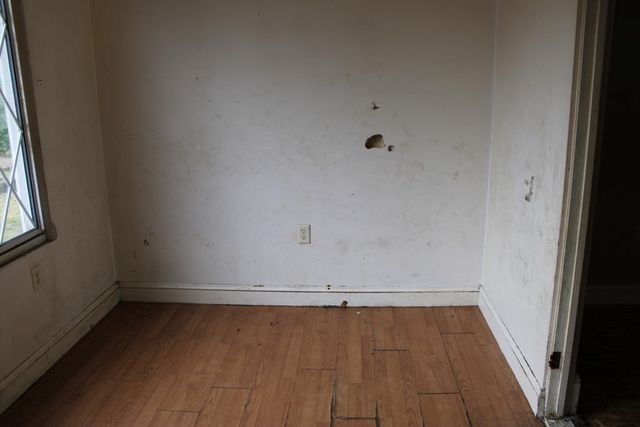 222 James E Wolfe St, Tarentum, PA 15084