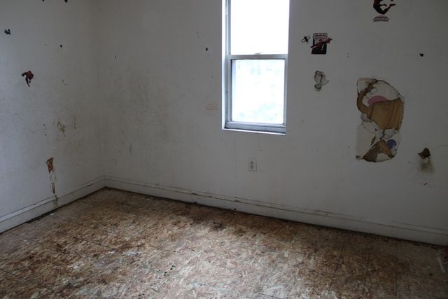 222 James E Wolfe St, Tarentum, PA 15084