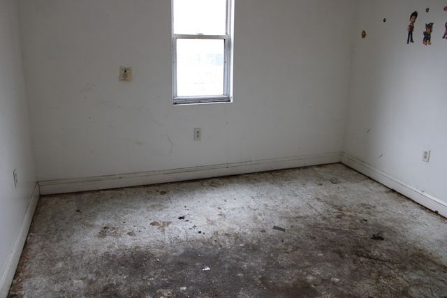 222 James E Wolfe St, Tarentum, PA 15084