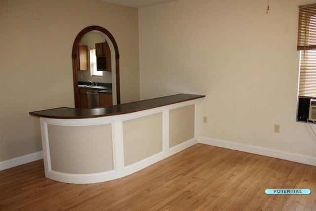 222 James E Wolfe St, Tarentum, PA 15084