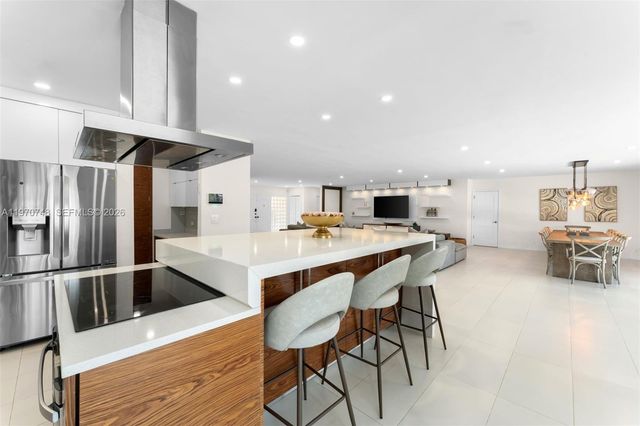 1525 Diplomat Pkwy, Hollywood, FL 33019