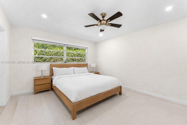 1525 Diplomat Pkwy, Hollywood, FL 33019