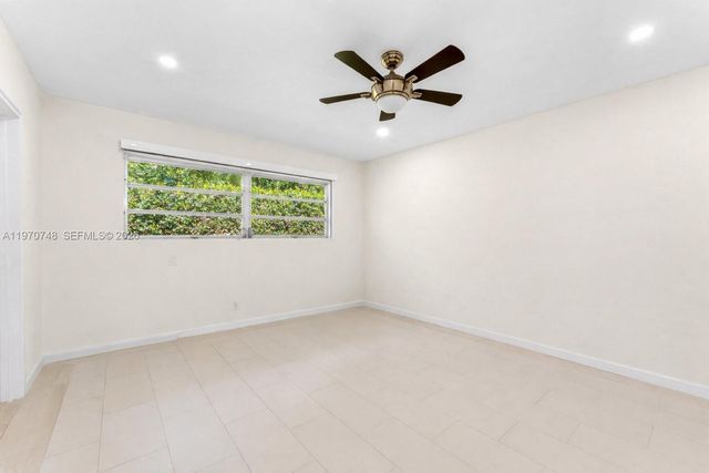 1525 Diplomat Pkwy, Hollywood, FL 33019