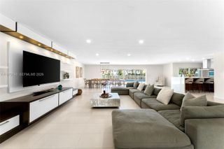 1525 Diplomat Pkwy, Hollywood, FL 33019