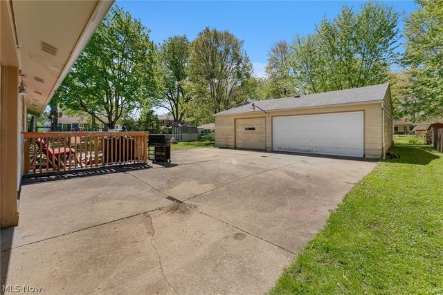 4285 Kerrybrook Drive, Youngstown, OH 44511