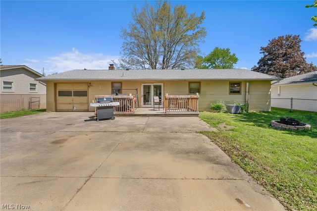 4285 Kerrybrook Drive, Youngstown, OH 44511