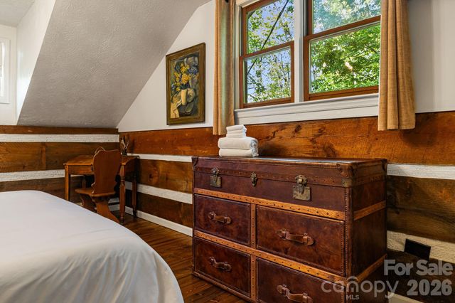 155 Spivey Mountain Road, Asheville, NC 28806