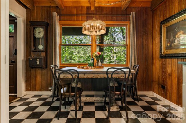 155 Spivey Mountain Road, Asheville, NC 28806
