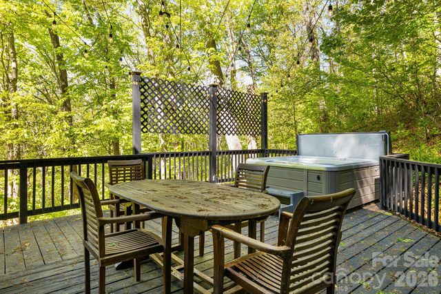 155 Spivey Mountain Road, Asheville, NC 28806