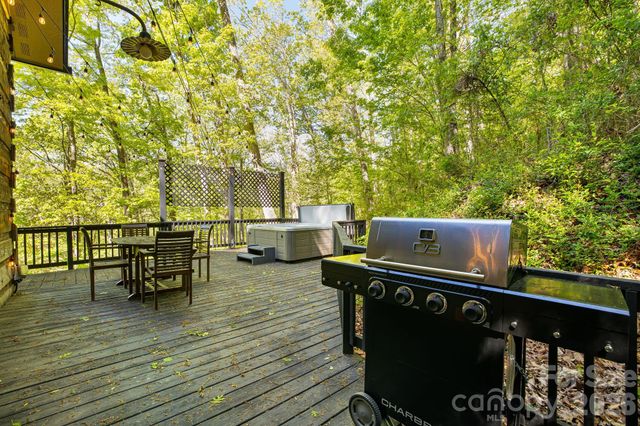 155 Spivey Mountain Road, Asheville, NC 28806
