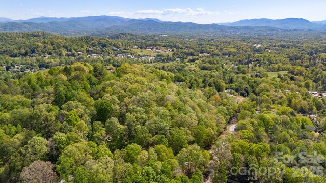 155 Spivey Mountain Road, Asheville, NC 28806