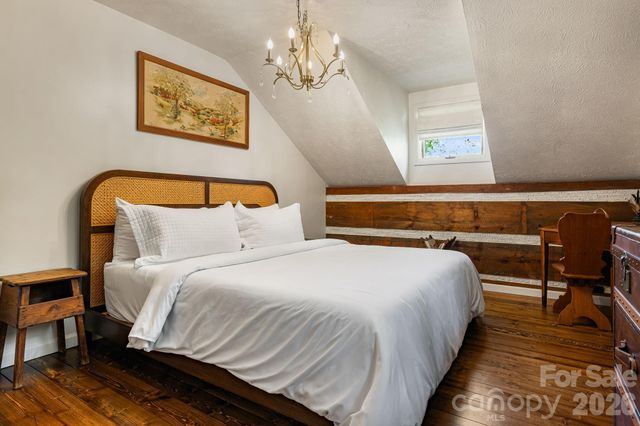 155 Spivey Mountain Road, Asheville, NC 28806