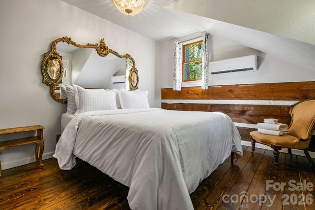 155 Spivey Mountain Road, Asheville, NC 28806