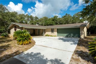 1309 Mesquite St, Rockport, TX 78382