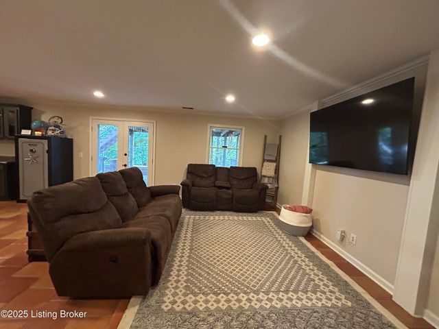 217 Edgewood Dr, Bardstown, KY 40004