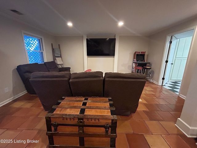 217 Edgewood Dr, Bardstown, KY 40004