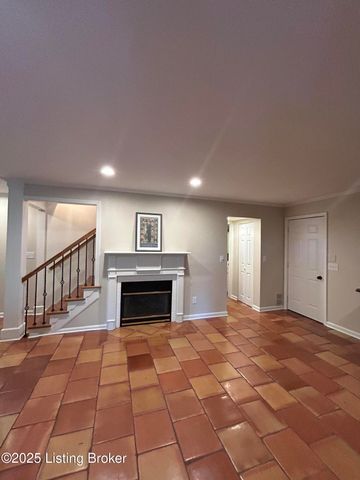 217 Edgewood Dr, Bardstown, KY 40004