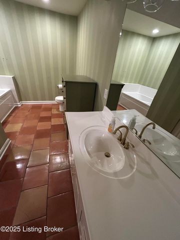 217 Edgewood Dr, Bardstown, KY 40004